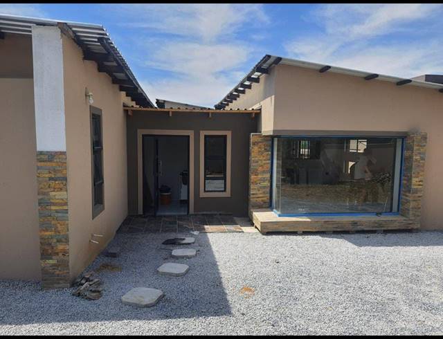 4 BEDROOM DETACHED FOR SALE IN LIEFDE EN VREDE